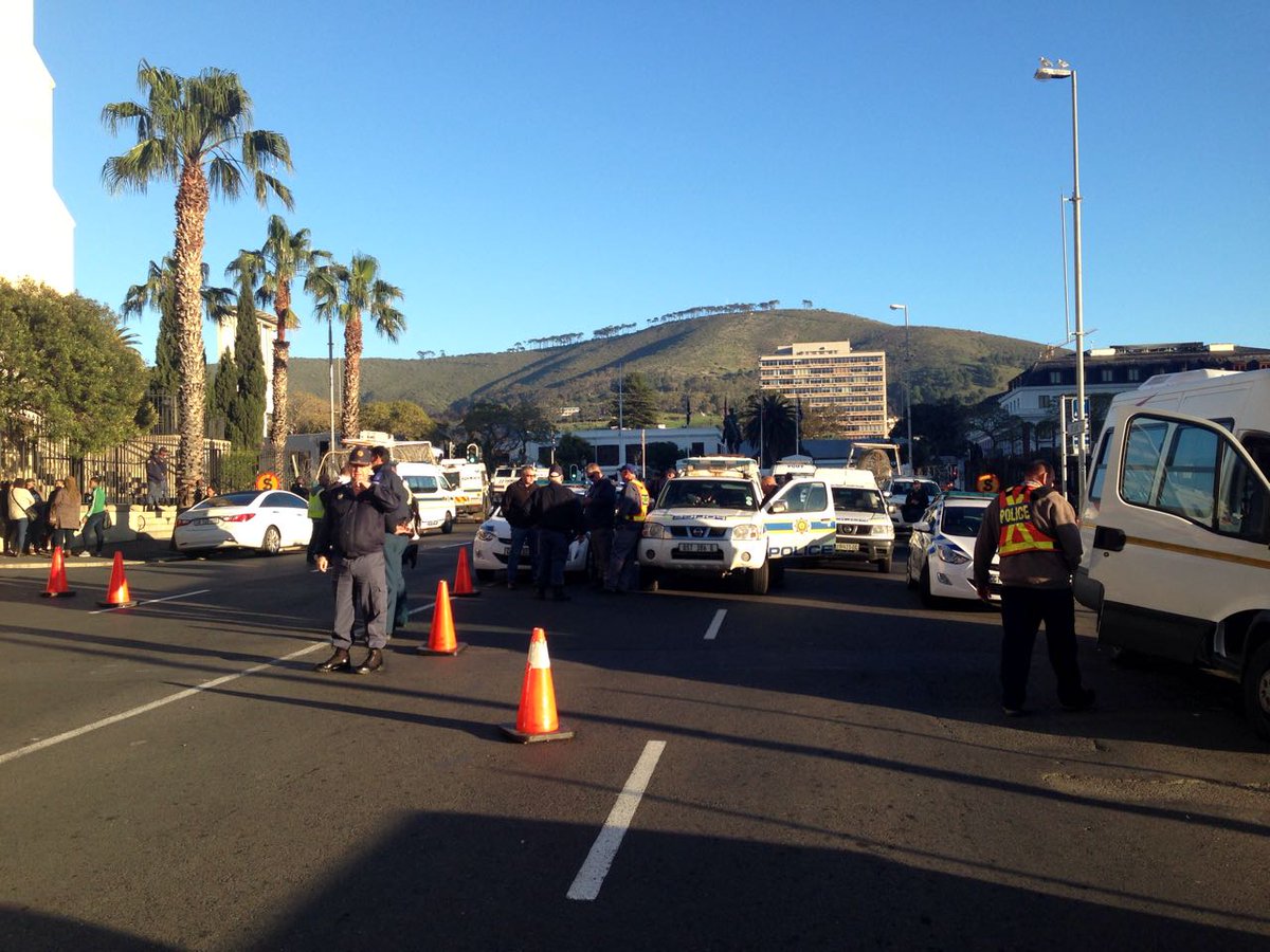 POWER987News's tweet photo. #ZumaVote Roads closed around Parliament this morning. https://t.co/xcpJmxB99B