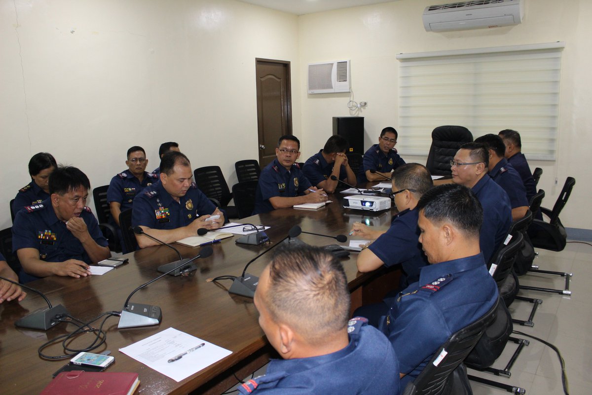 pnp_rpcrdpro18's tweet photo. PSSUPT ROLANDO MIRANDA, RCDS presided the Staff Conference last August 7, 2017, held at PRO18 Conference Room. https://t.co/sG56IF0KuK