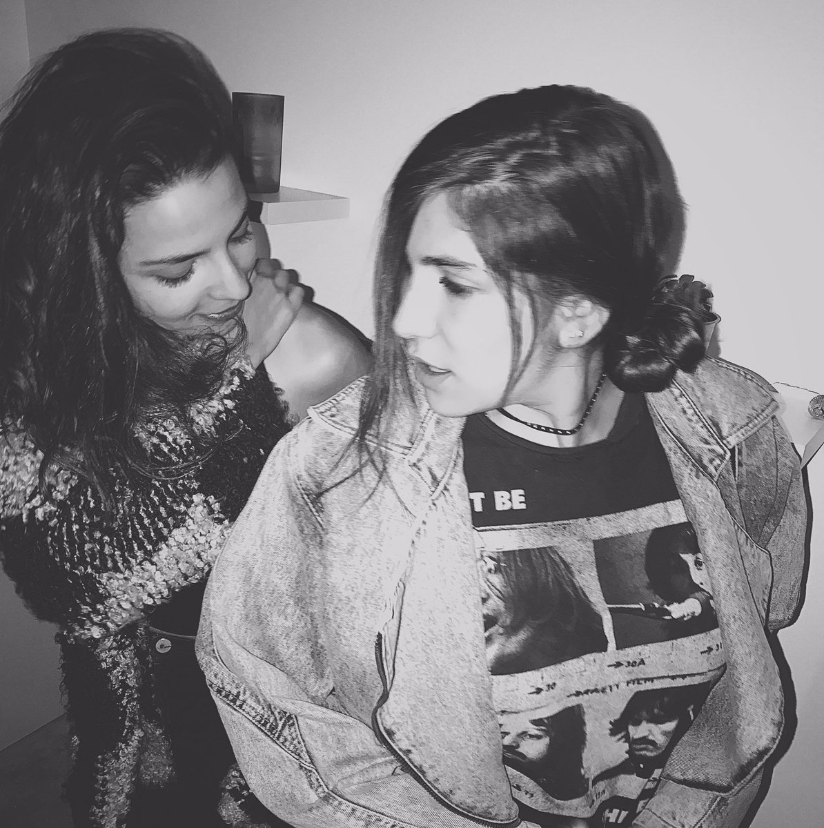 nathcampost's tweet photo. Cada RT es un voto para #Nathelle 🖤✨♠️ #NathCamposTrendy #GisselleKuri #KCAMexico https://t.co/c51re5VJPb