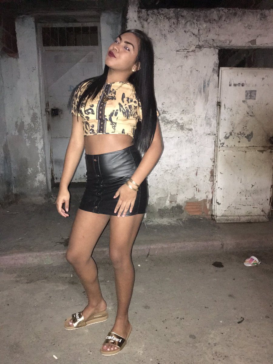 LucileneSilvaaa's tweet photo. Fique bebada de amor prΓ³prio, que a ressaca serΓ‘ de sorrisos. πΌ
#DeSextaaa https://t.co/FqLMk3Ooot