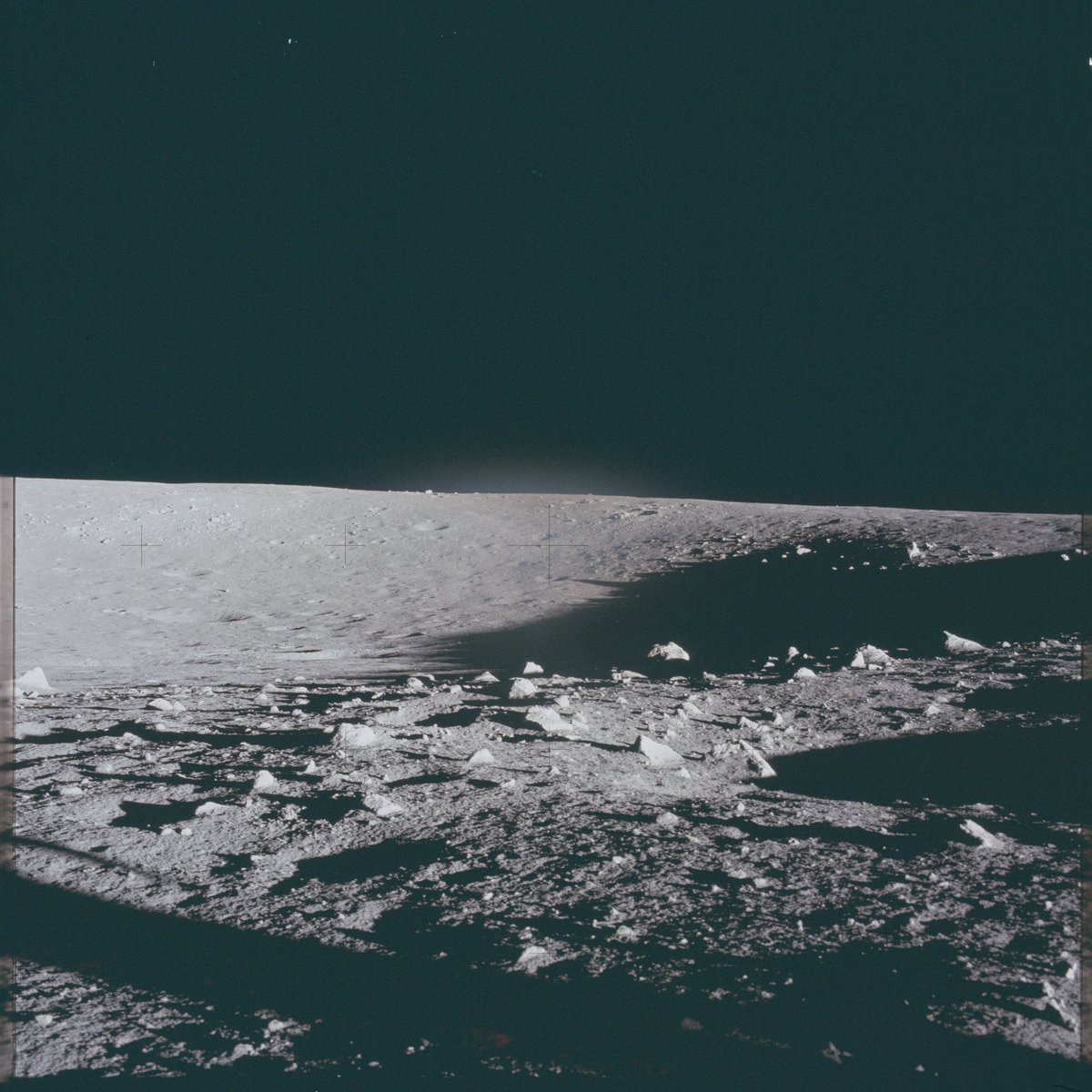 🚀🌛🚀
Apollo 12 Hasselblad image from film magazine 46/Y - EVA-1
🚀🌜🌖
 flickr.com/photos/project…