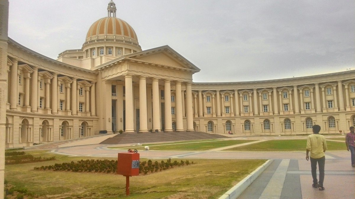 Niru__n's tweet photo. Beauty of infosys ❤ #Myclicks #mysore #gec2 😊 https://t.co/zLyA7leq2p