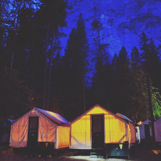 onachanjewelry's tweet photo. I'm not a camper but couldn't say no to glamping at the foot of Half Dome in Yosemite Park. Dreaming of "Out of Africa" . . . #summerfu https://t.co/3eeZOSHaHw
