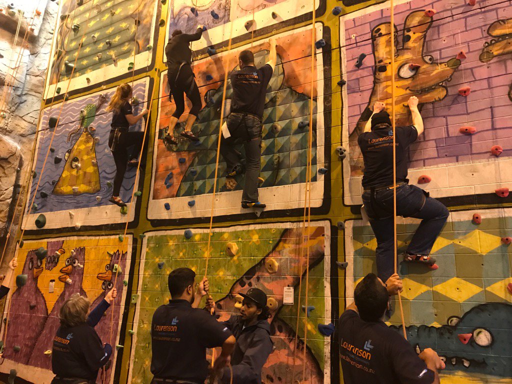 avrilhillind's tweet photo. LCA team scaling to new heights after #xeroroadshow #lca https://t.co/04dLGUWFmj