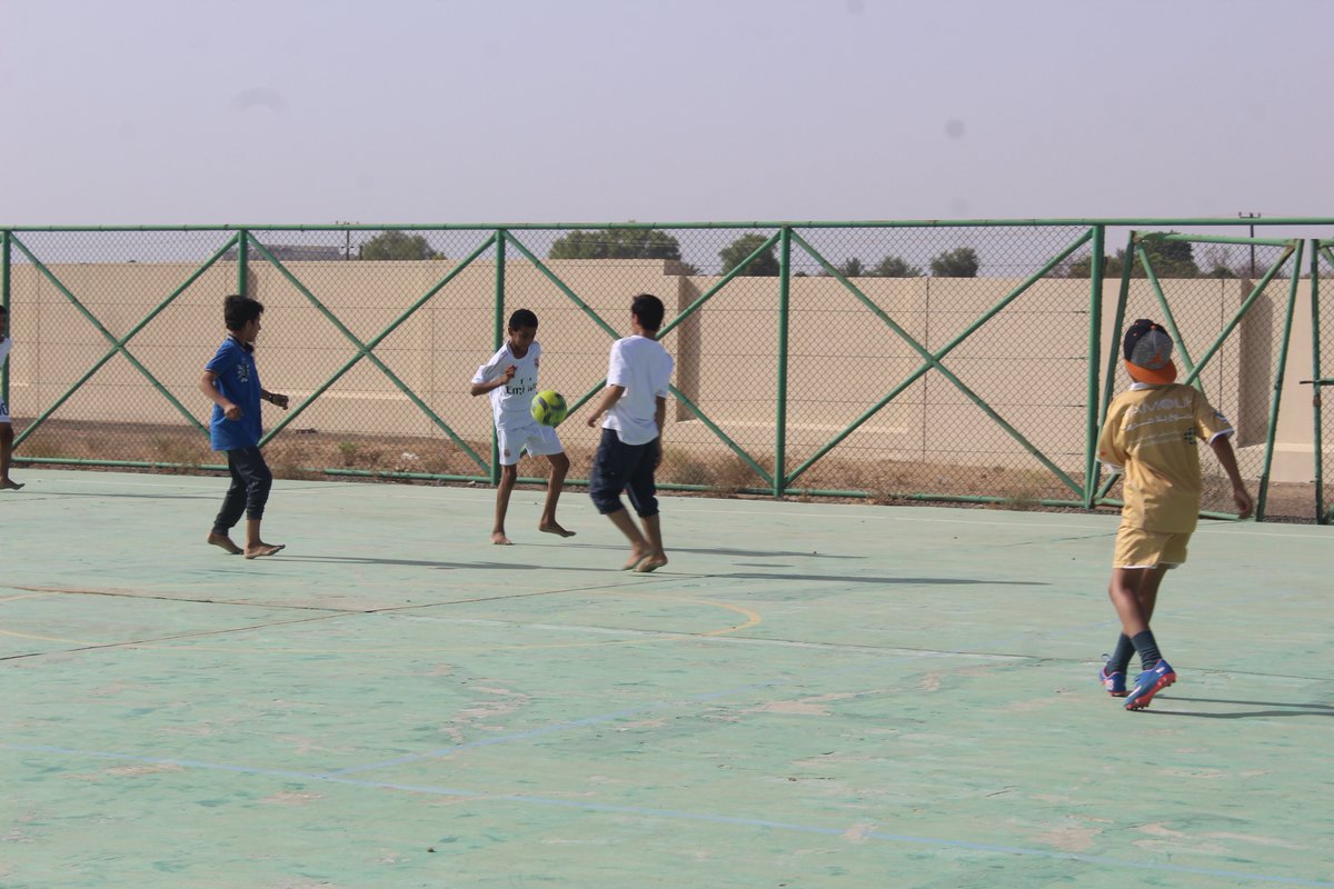 من منطلق العقل السليم في الجسم السليم تحرص إدارة المركز على تخصيص وقت للرياضة في ساحات المركز ⛹️‍♀️