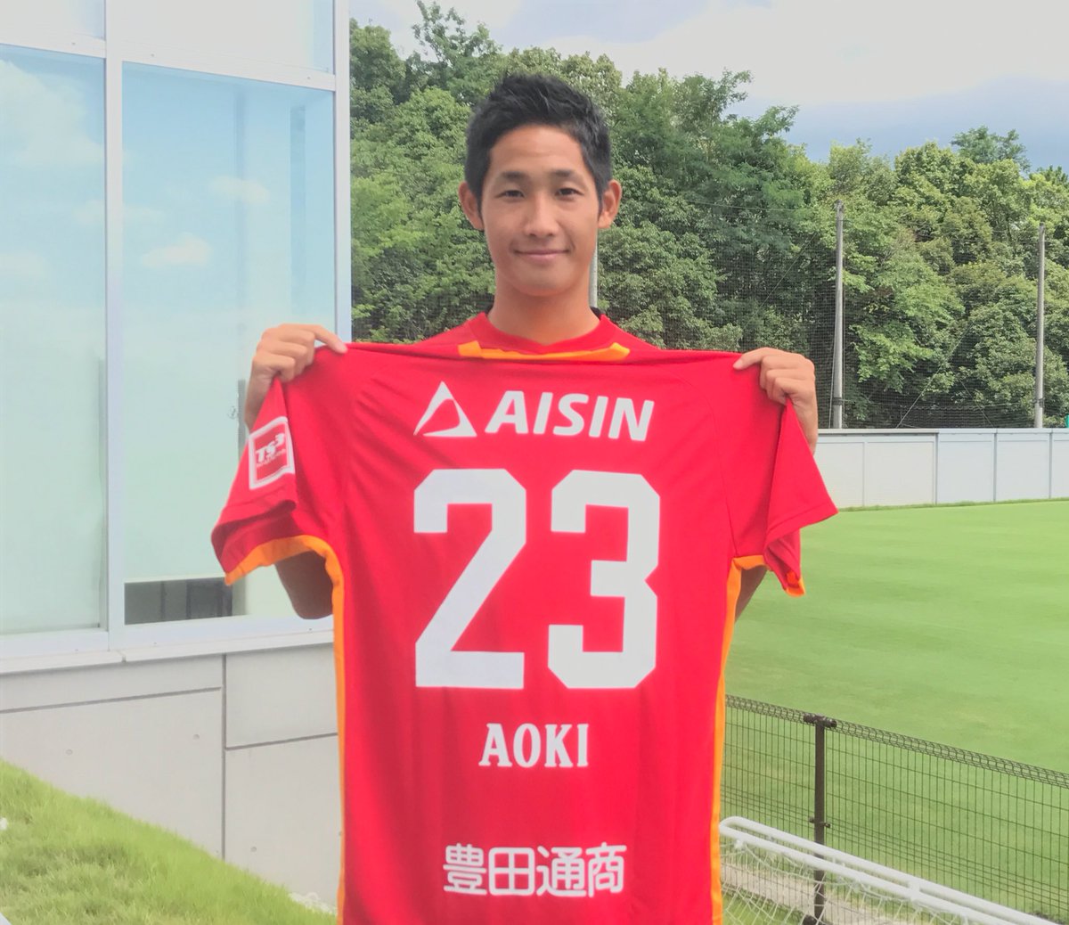 名古屋グランパス Nagoya Grampus V Twitter 新発売 17クラブユニフォームに 青木亮太 選手 杉森考起 選手が追加 発売は8月12日松本戦 スタジアムにて Grampus S Xl 4 536 ジュニアサイズ 4 3 ファンクラブ会員割引適用商品 T Co