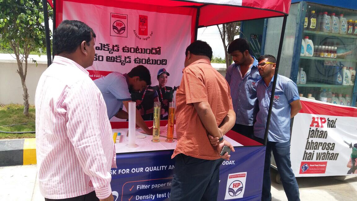 SupriyaDixit13's tweet photo. We are commited to protect customer rights @HPCL #trusthpcl 'hp hai jahaan bharosa hai wahaan' https://t.co/wfVuqZEjDT