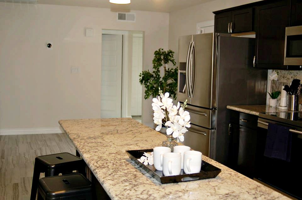 Staging_Design1's tweet image. The Chaparral House stagemyazhome.com/2017/08/08/the…