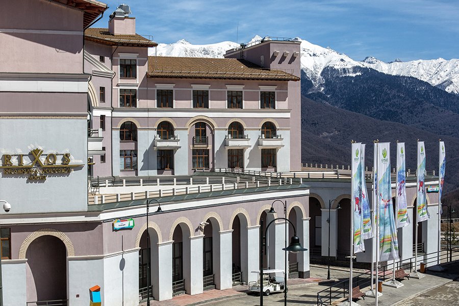 365_Russie's tweet photo. Rixos Krasnaya Polyana Sochi – le meilleur hôtel de ski de la Russie https://t.co/HSUEHM3Lrq https://t.co/NDV5lvKMHG