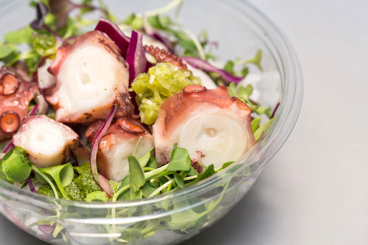 pokeshack_esp's tweet photo. ¡Variedad y frescura ante todo! Día perfecto para un #pulpoke 🐙🥗 #loveit 😍 #fresh #fishisthedish https://t.co/YcPkFbmShb
