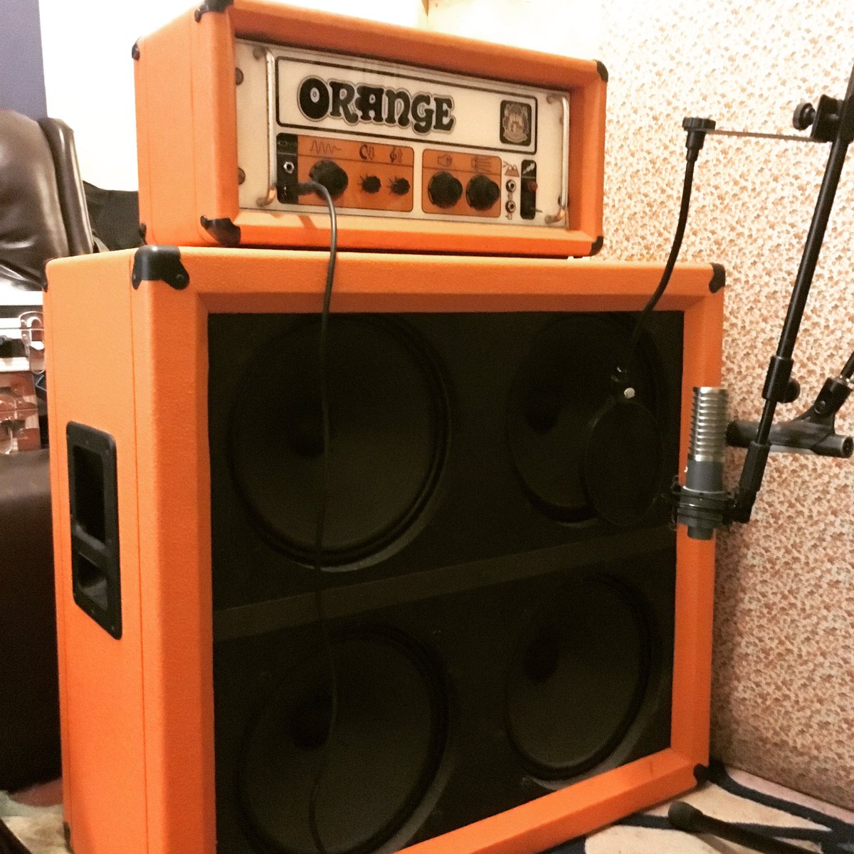 The Damn Heavy tweet media