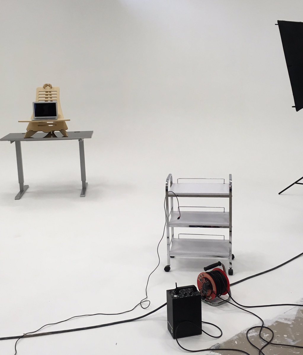 Great morning studio shooting the new EIGER Pro #standingdesk with <a href="/Alxdplma/">Alex De Palma</a> photography.