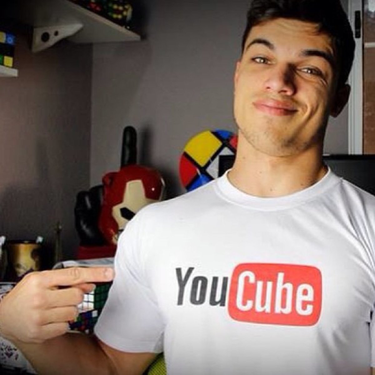 Rubiks_Official's tweet photo. @renancerpe showing us how it's done
#YouCube https://t.co/vVJ0qlrhOG