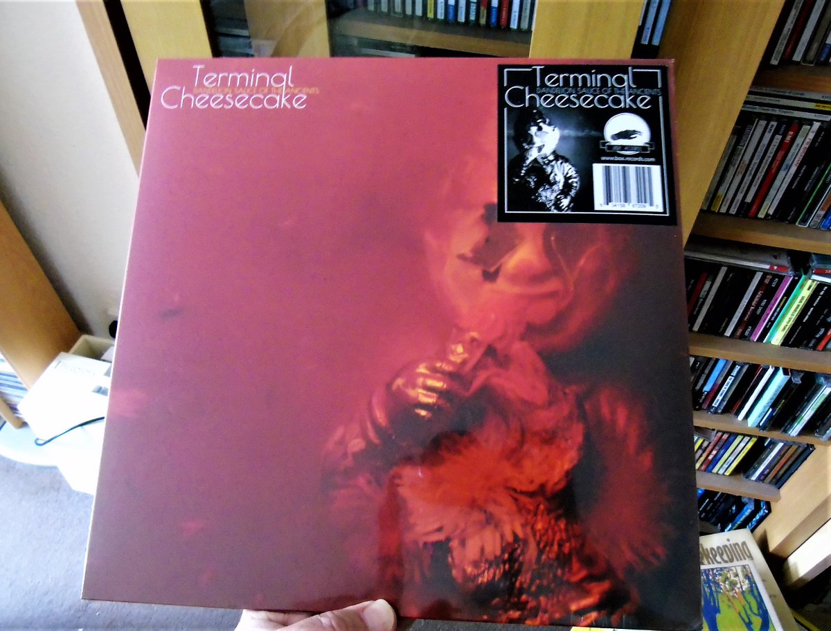 Roydsterdoyster's tweet photo. Brought home only one piece of vinyl from @SUPERNORMALFEST  (Death Pedals) While waiting for me #Terminalcheesecake Lp and #GiantSwan 12" https://t.co/FOC6pGPmaj