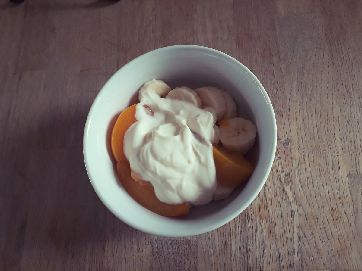 propman2011's tweet photo. Making up for yesterday's fail (Day 7) fruit & yoghurt brekkie #operationLyL #operationDeca #photofitchallenge https://t.co/KnJBtjv8Bn