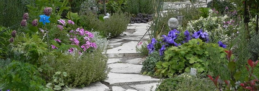 Helpt u ons het pad van flagstones goed te leggen? hovenierhelpt.nl/flagstones/