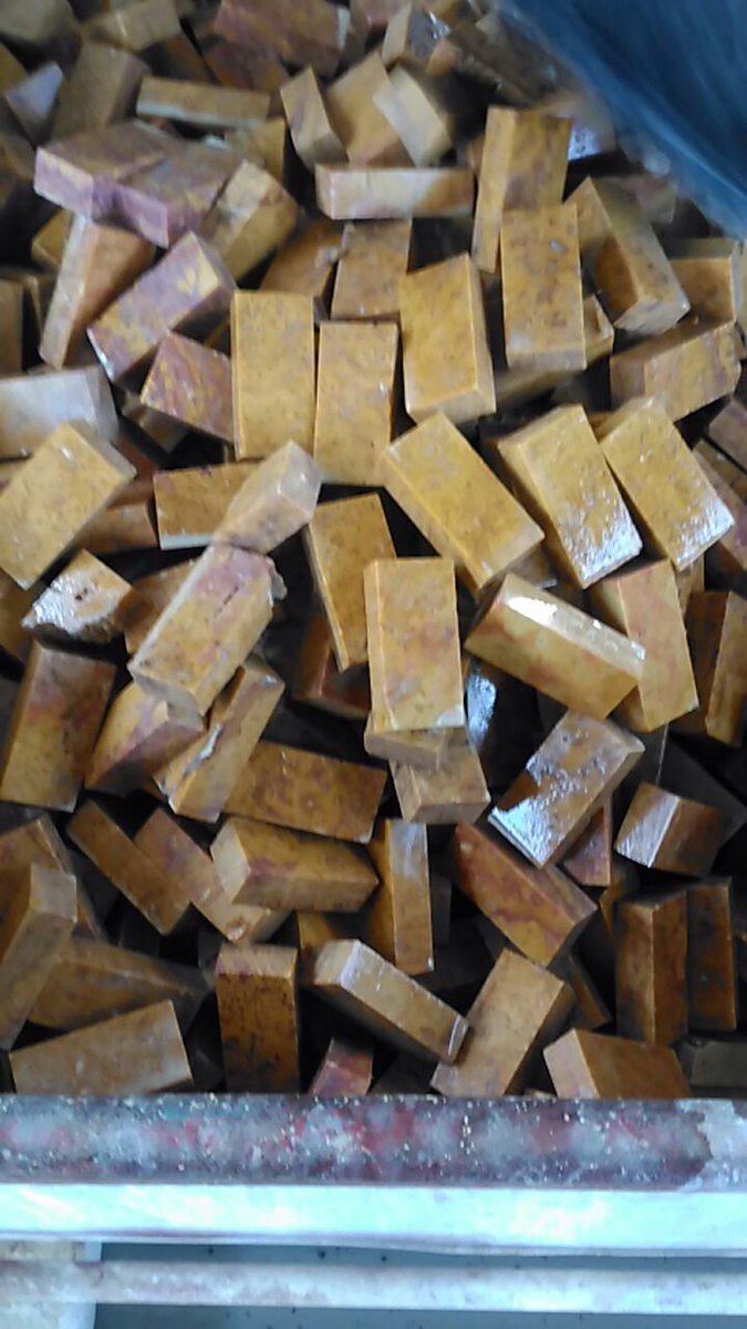 afyonmarble's tweet photo. #AFYON #MARBLE #IMPORT #EXPORT #YELLOW #SCABAS #GOLD https://t.co/BPBMqSqr29