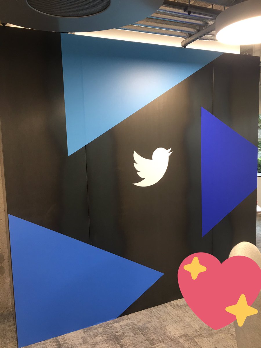 gregoryowens's tweet photo. Lovely touch to welcome us all back into @TwitterDublin this morning #FWD2017 https://t.co/pjPGVA2glP