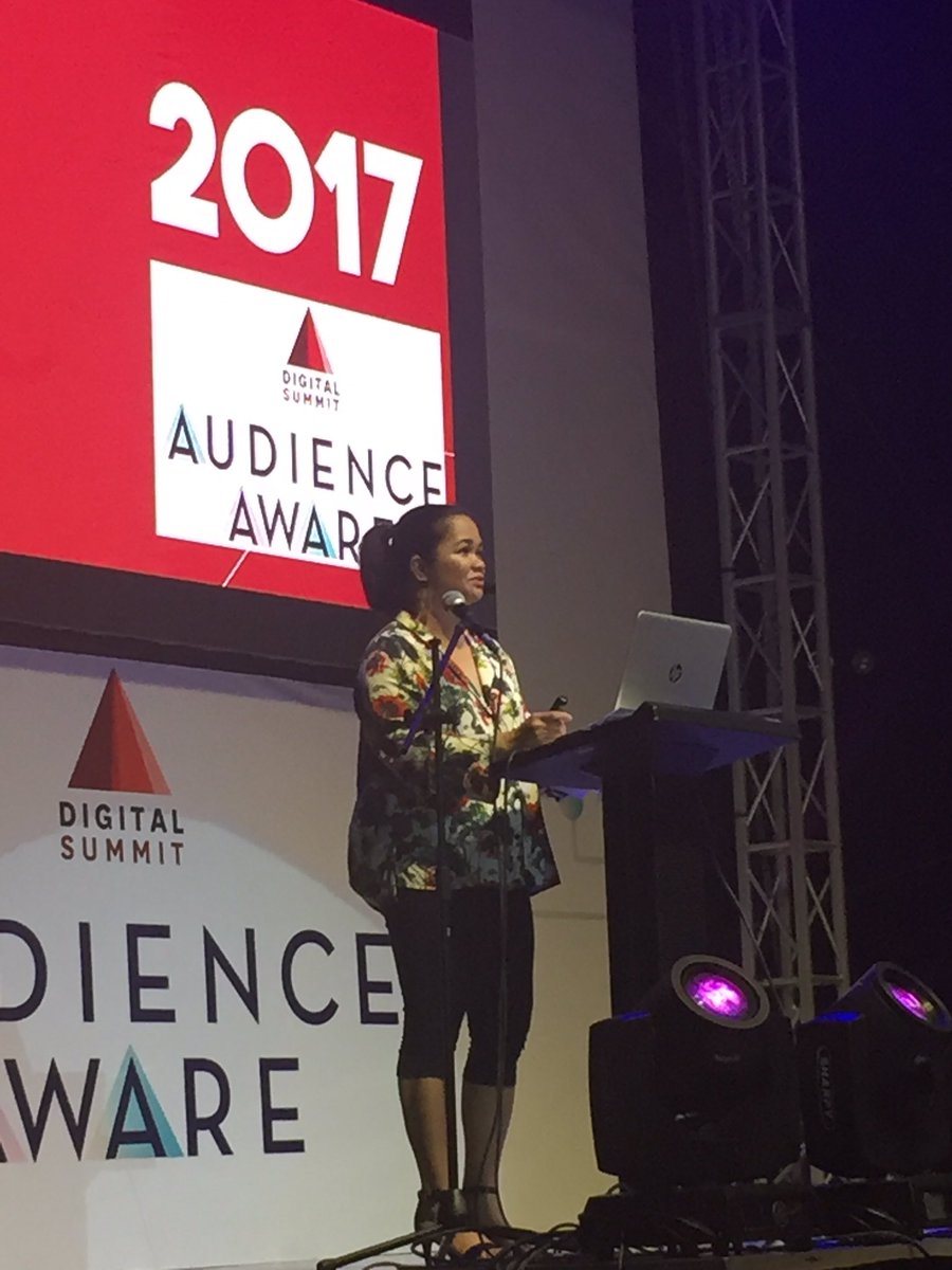 SummitMedia_PH's tweet photo. Summit's Group Advertising Director Florence Bienvenido closes today's digital summit #SummitAudienceAware https://t.co/C2oKpWDjSF