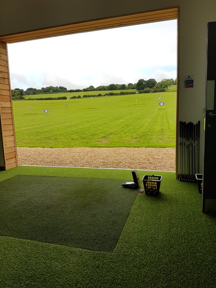 LiamBondGA's tweet photo. 8 lessons today, lots of improvement happening. Simulator room ready ✔ GC2 ready ✔ #LBGA https://t.co/7ZWgbcvMpD