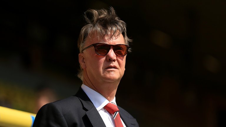Happy birthday to one of the greatest to ever do it.. Louis Van Gaal!  