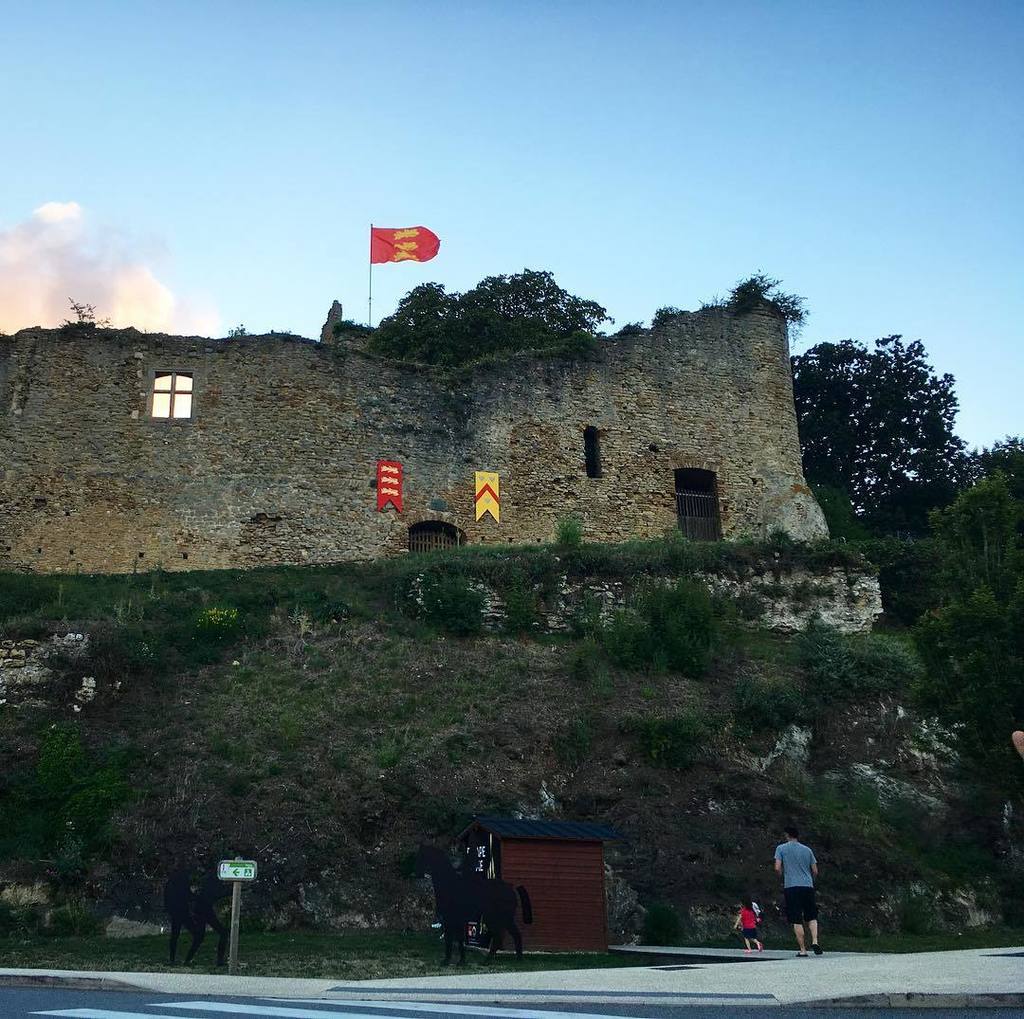 #chateau de Talmont St Hilaire. #vendee #france #travel #wanderlust #amazing #instatravel #instagood #travelgram #… ift.tt/2foAENF
