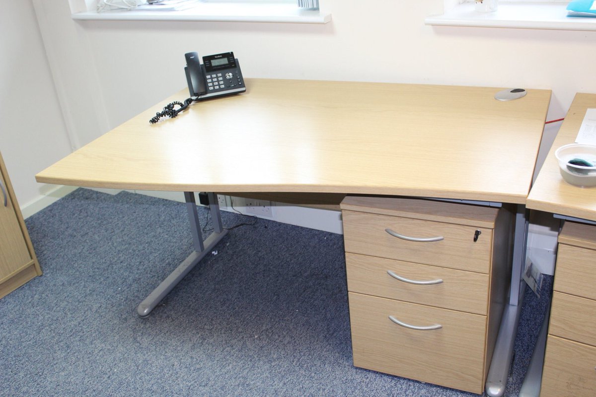 Srsn On Twitter For Sale Office Furniture 2 X Desks With