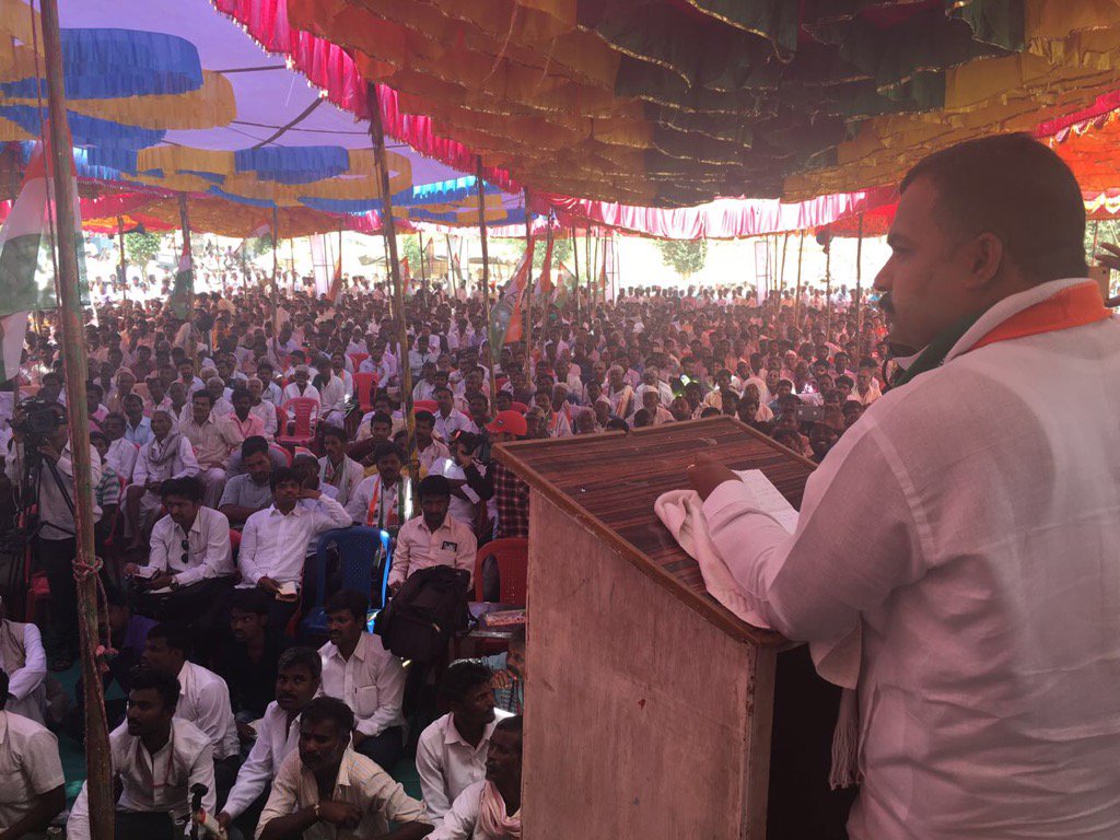 Addressed Shirahatti assembly @INCIndia Booth committees toldthem 2defeat Modi-Shah in their Booth not worry Gujarat