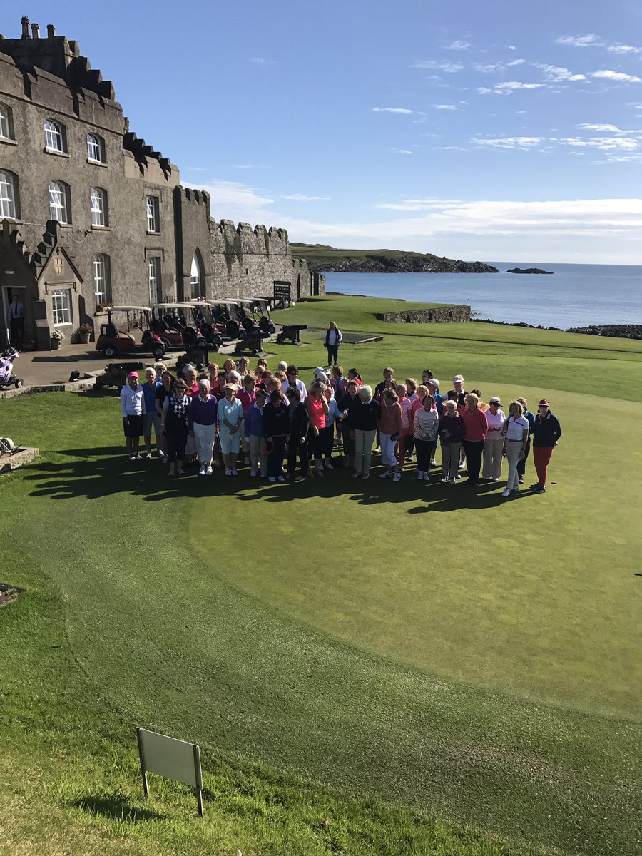 paulvaughanpro's tweet image. Mrs Sylvia Lappin Presidents Prize to the Ladies this morning @ArdglassGolf . What a splendid day they are getting for it #shotgunstart