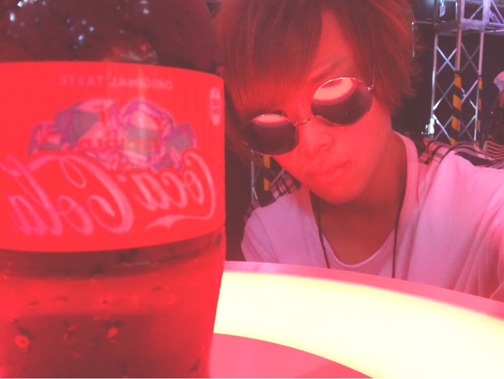 watarustu1221's tweet photo. 仕事場の人とお台場のめざましライブへ！(*ﾟ▽ﾟ)ﾉ
暑かったけどめっちゃ楽しかった！

#めざましライブ2017
#SKY_HI https://t.co/VTjJbdSeh7