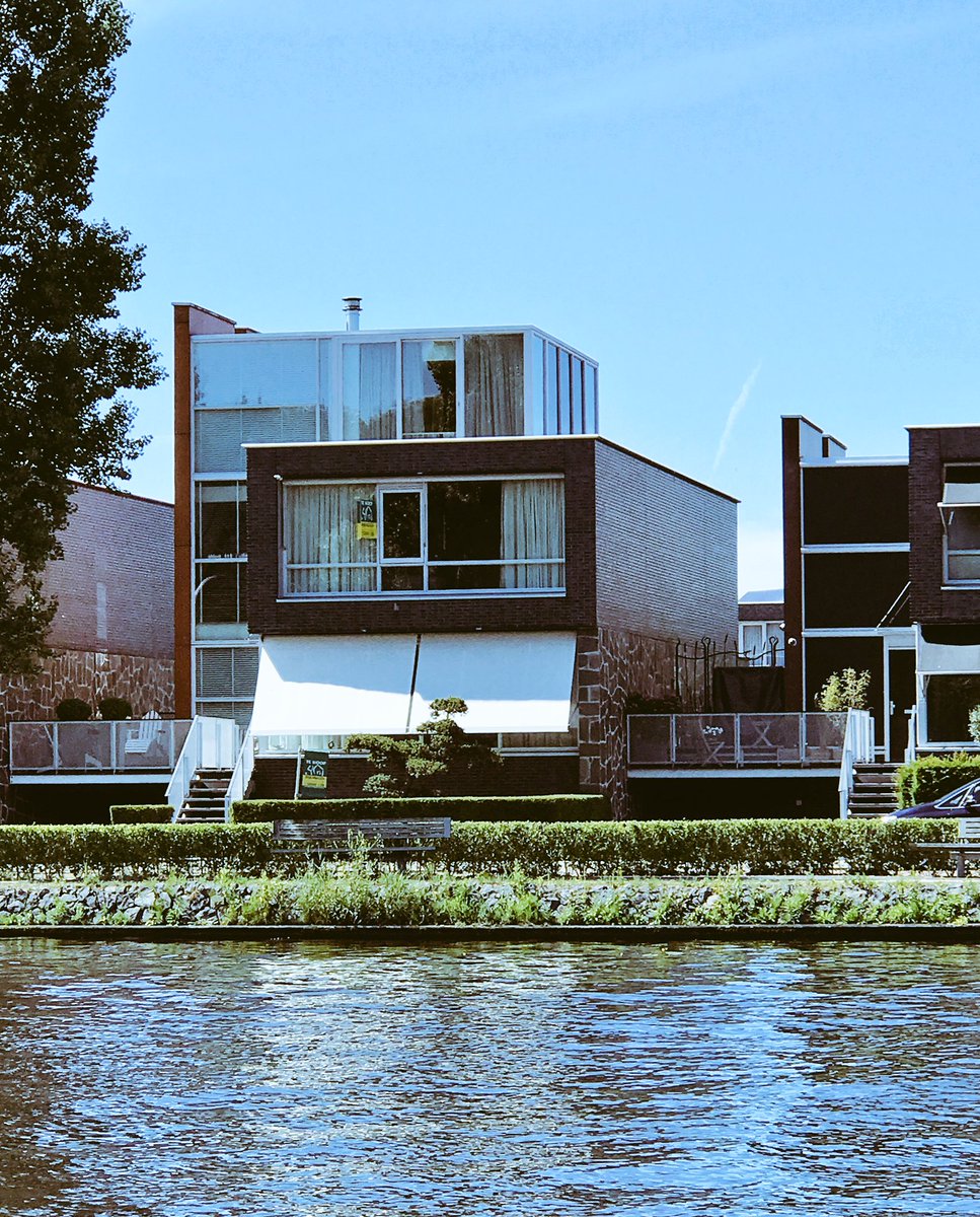 Schitterende villa in Voorschoten met prachtig uitzicht op het water Hofvliet 91 beschikbaar