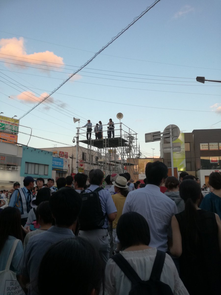 14daKei's tweet photo. ��所駅、めちゃくちゃ混んでます。。。 https://t.co/MdbrwdTjTV