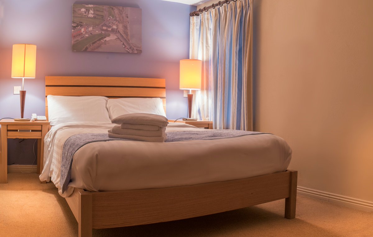 PierHeadHotel's tweet photo. Got them Bank Holiday blues? Our offer for a Double Room B&amp;B, €89 avail Sun-Thurs is on until the end of this month. Book your stay now! https://t.co/M3qD1fzEbh