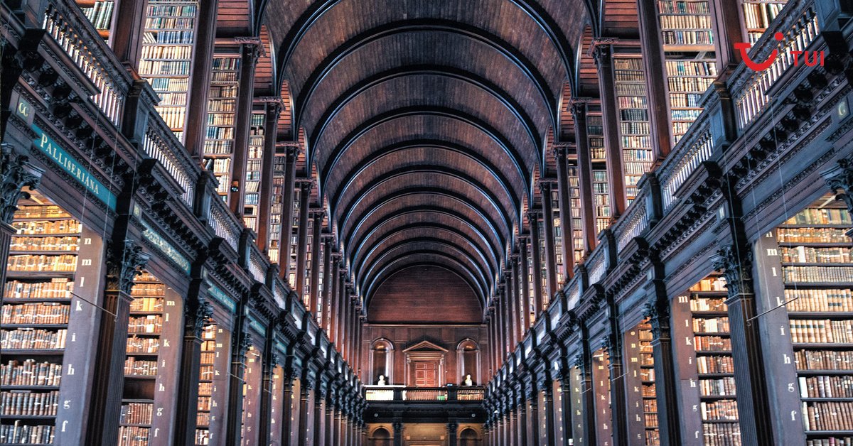 Uno de los lugares más impresionantes de Dublin es la Biblioteca del Trinity College. ¿La tienes en tu lista de próximos destinos?