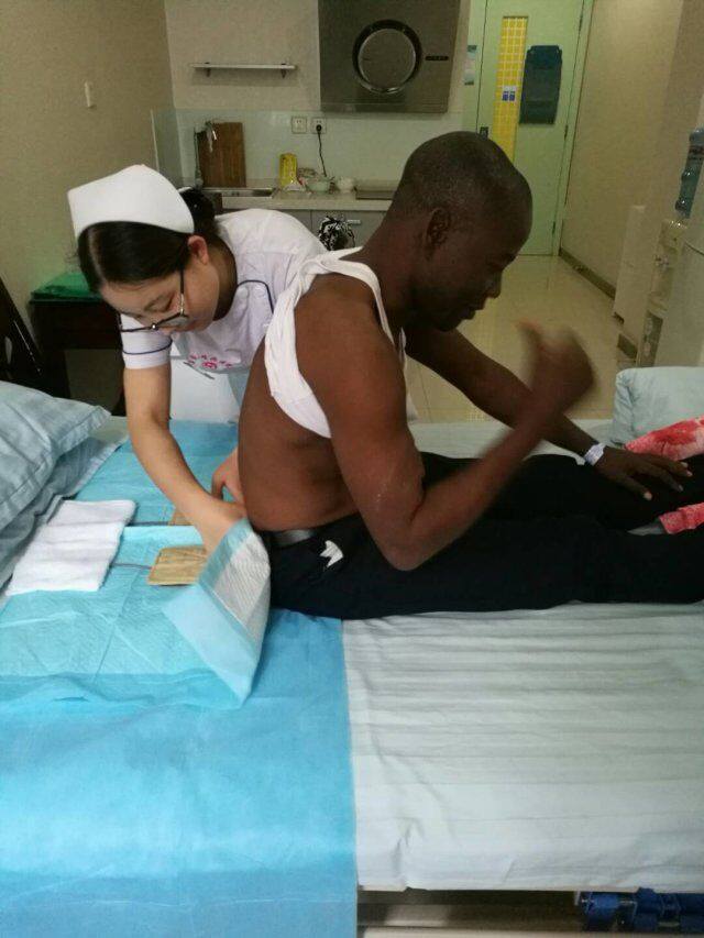 Kidneyknowledge's tweet photo. Guess what treatment this renal patient is receiving now? This treatment is anti-inflammation, anti-coagulation, dilation of blood vessel https://t.co/lU8YA2KY0R