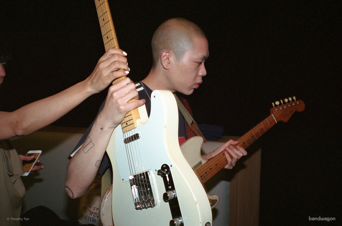 We trailed South Korean band HYUKOH in KL, and they're a fun bunch bandwagon.asia/articles/hyuko…