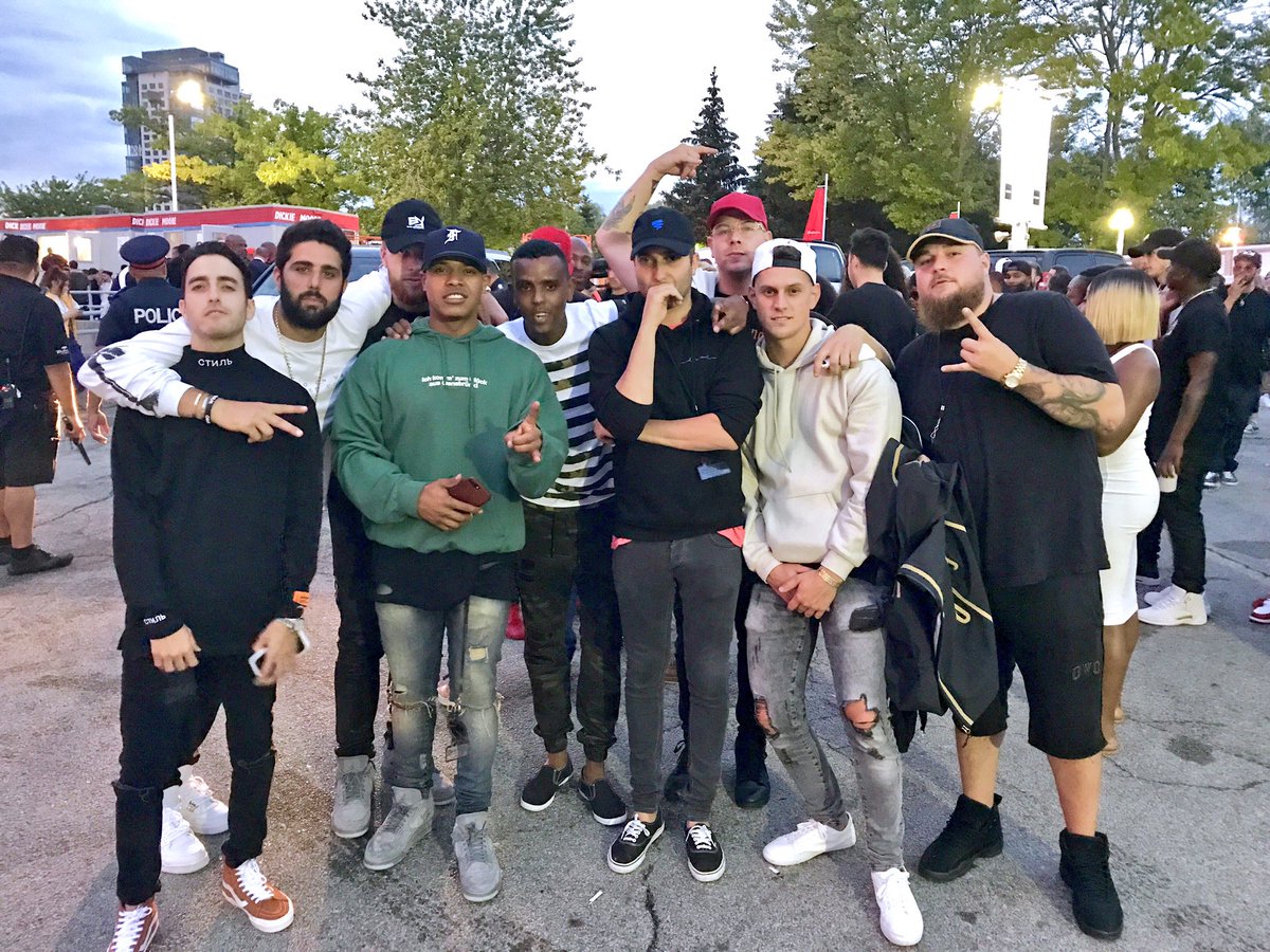 Last night. 🦉 #OVOFest