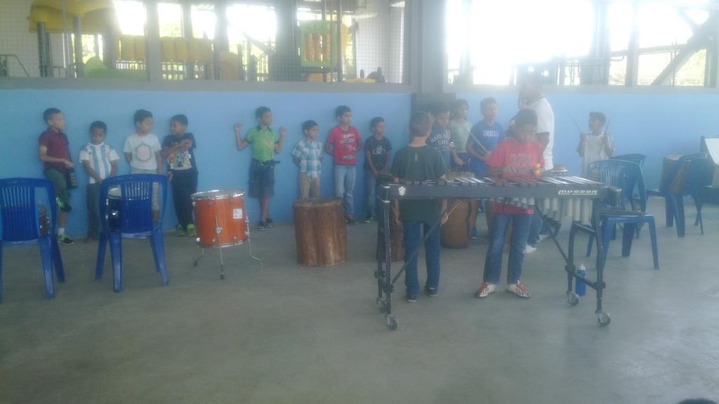 lismata18's tweet photo. Clase de percución plan vacacional ONA cumaná EDO.Sucre https://t.co/wSGHgF2Ng7