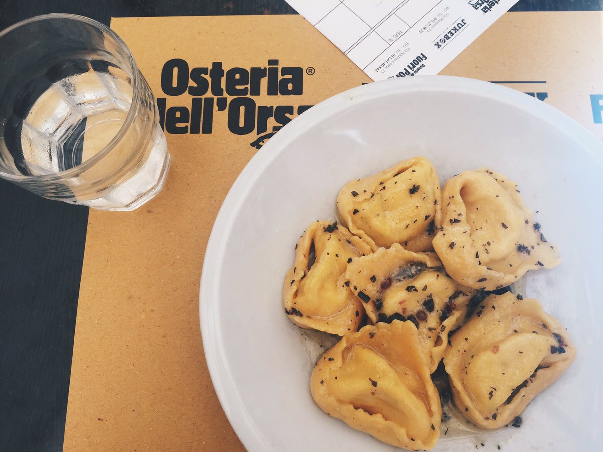 AbroadBeyond's tweet photo. #Bologna is well-known for its amazing cuisine, and local stuffed pasta is a must-try! The tortelloni at Osteria dell'Orsa are fab 👌 #italy https://t.co/HjBPNObojt