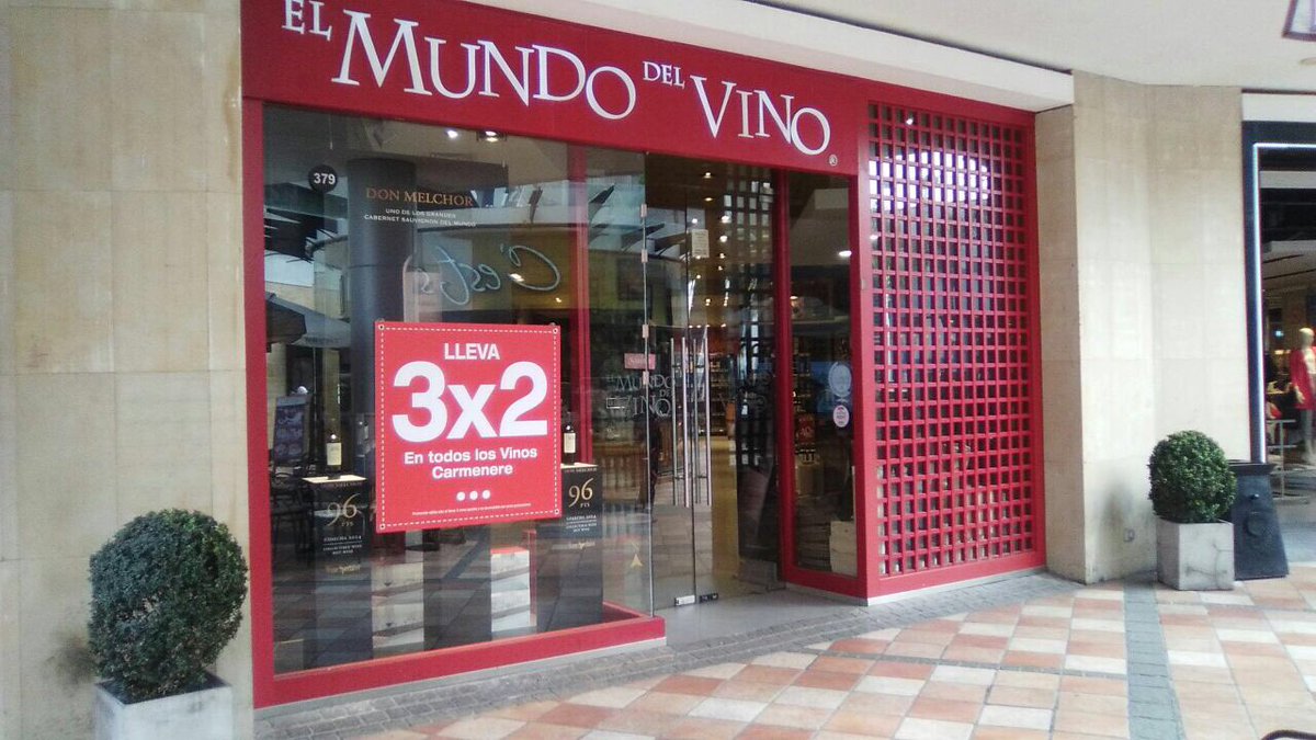 mundodelvinocl's tweet photo. @Cumparini hoy martes tenemos una promoción para todos tus #chuchis 3x2 en Carmenere 🍷🇨🇱 en todas nuestras tiendas! Los esperamos! https://t.co/EiUhKpVMQA