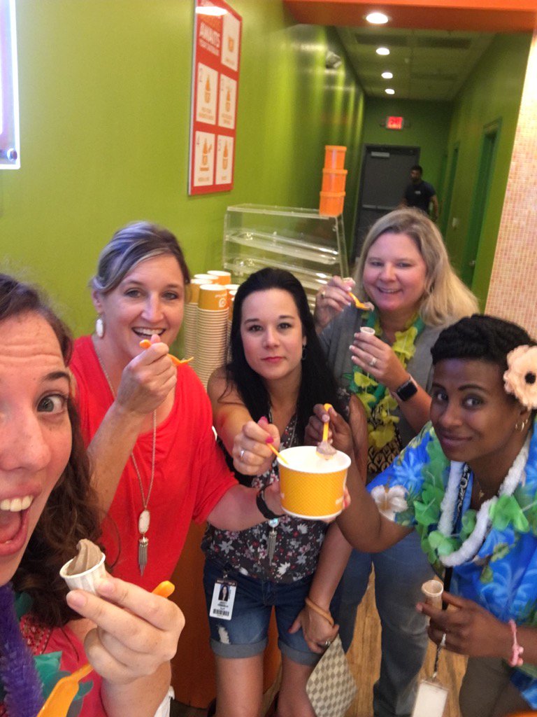 Never underestimate the power of our team… And sweets!
#twolves10 #teamcowboys <a href="/KimVrana/">Kim Vrana</a>