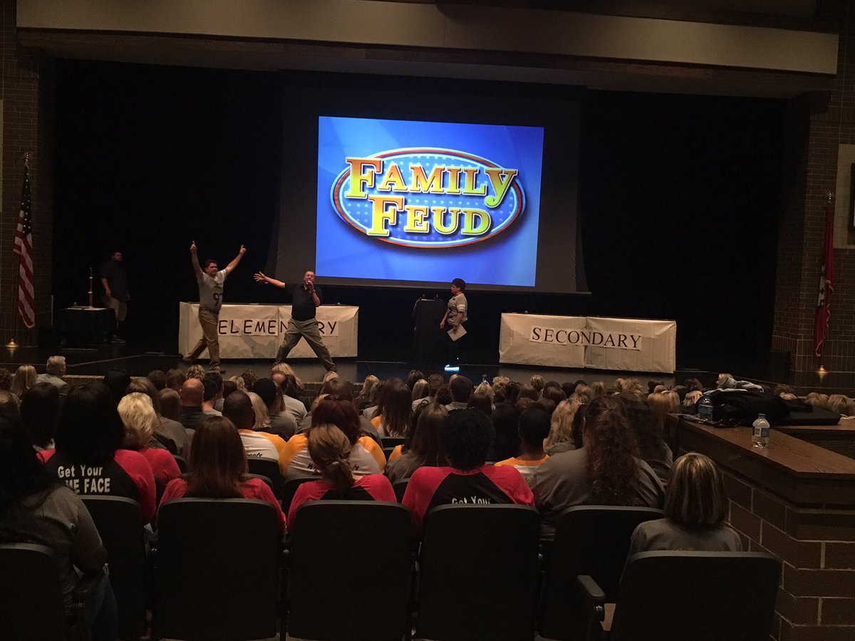 ChrisCross_SCC's tweet photo. Fun day at JPS district meeting! #TheAcademiesAtJonesboroHighSchool #JHSCareerCoaches #Teamwork  #StudentsFirst https://t.co/oY01QnAOTc