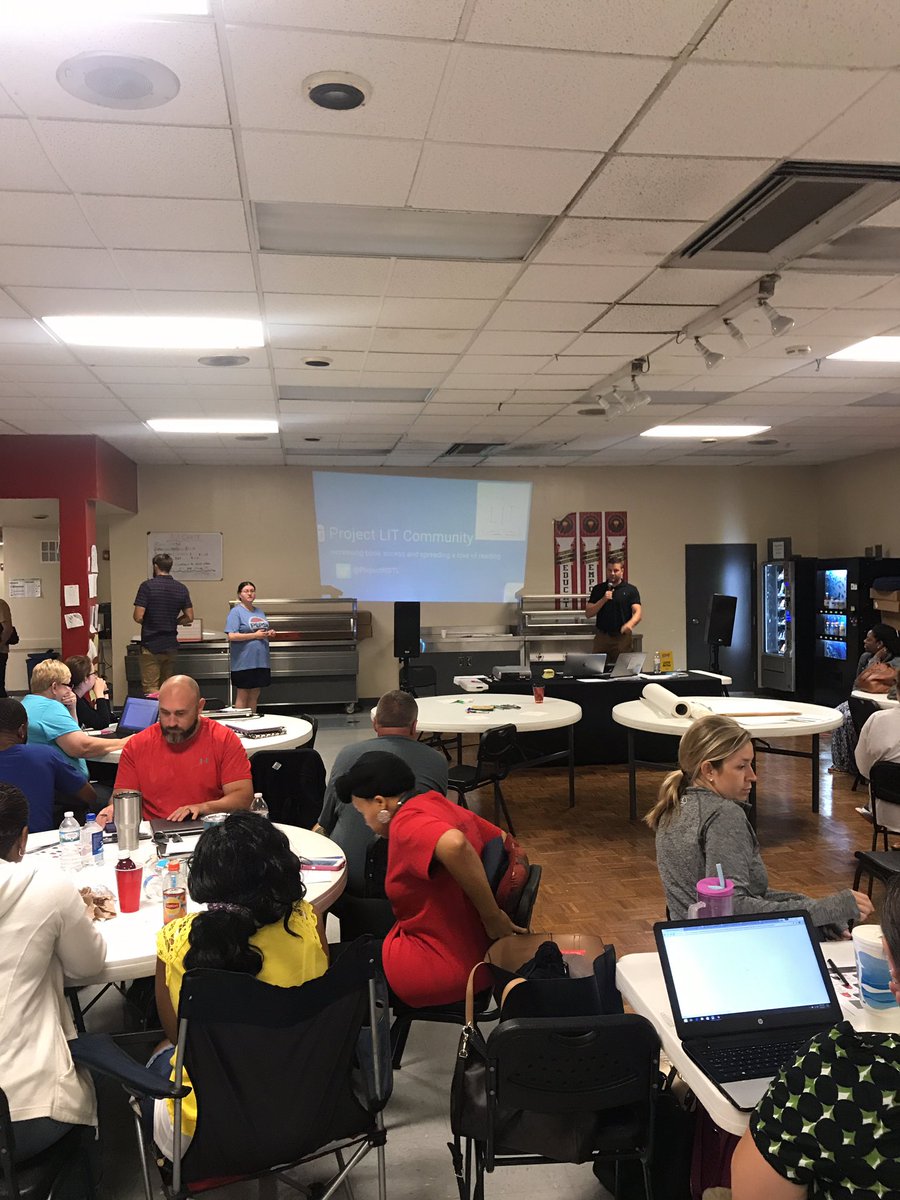 MrCommes's tweet photo. Thank you @MisterStambo for your presentation on @ProjectLITComm @projectlitLFLA https://t.co/3w4XhY4PYD