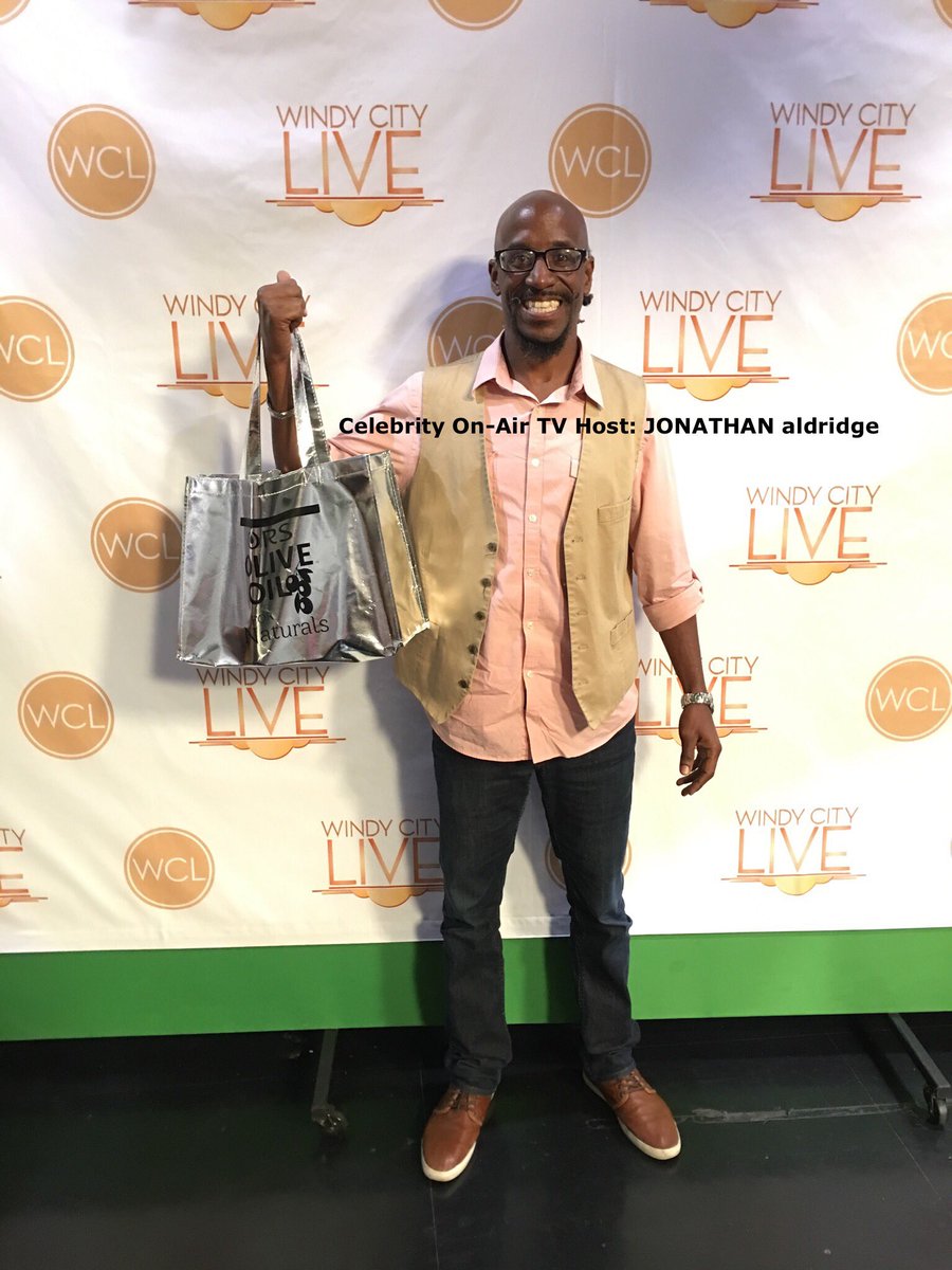 insidesouthFL's tweet photo. @orshaircare @WindyCityLIVE our CELEBRITY On-Air TV Host #JonathanAldridge says thanks for gift bag!!

Question...can men use the products? https://t.co/jabQp6oBSW