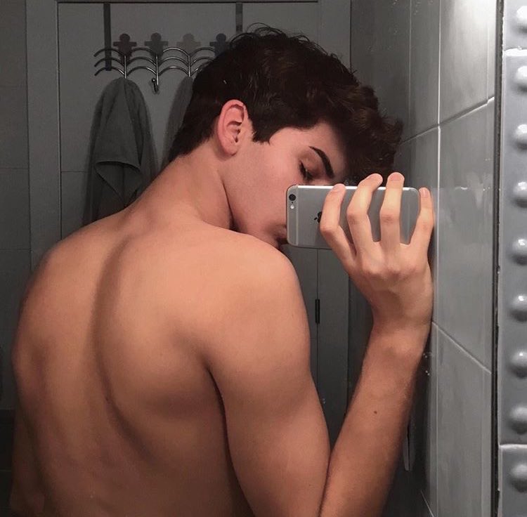 rpg_JAVIER's tweet image. how you love yourself is how you teach others to love you