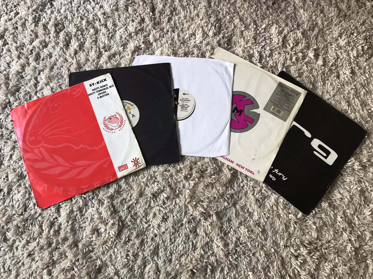 SteveUplift's tweet image. Playing a 92 Old Skool selection this evening 6-8pm on Cyndicut 90.6!

cyndicut.com

Also on TuneIn: tun.in/seJXp