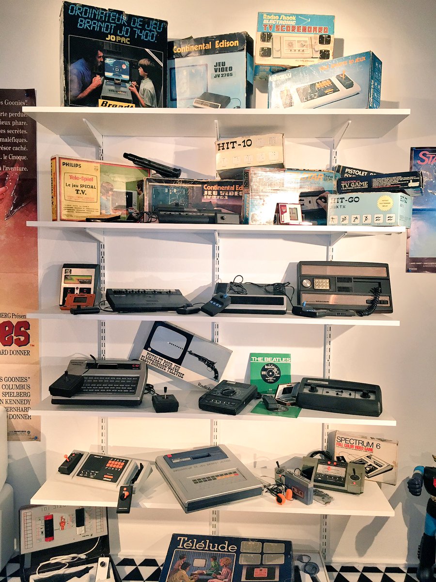 Riffbarbara's tweet photo. Tu viens on joue au Simon, à la gameboy et à Telelude ?
Back to 80's à l'expo @Fondation_EDF ! #Paris #7e #GameLexpo #GeekMaisPasQue https://t.co/Hg5tmhJqp2