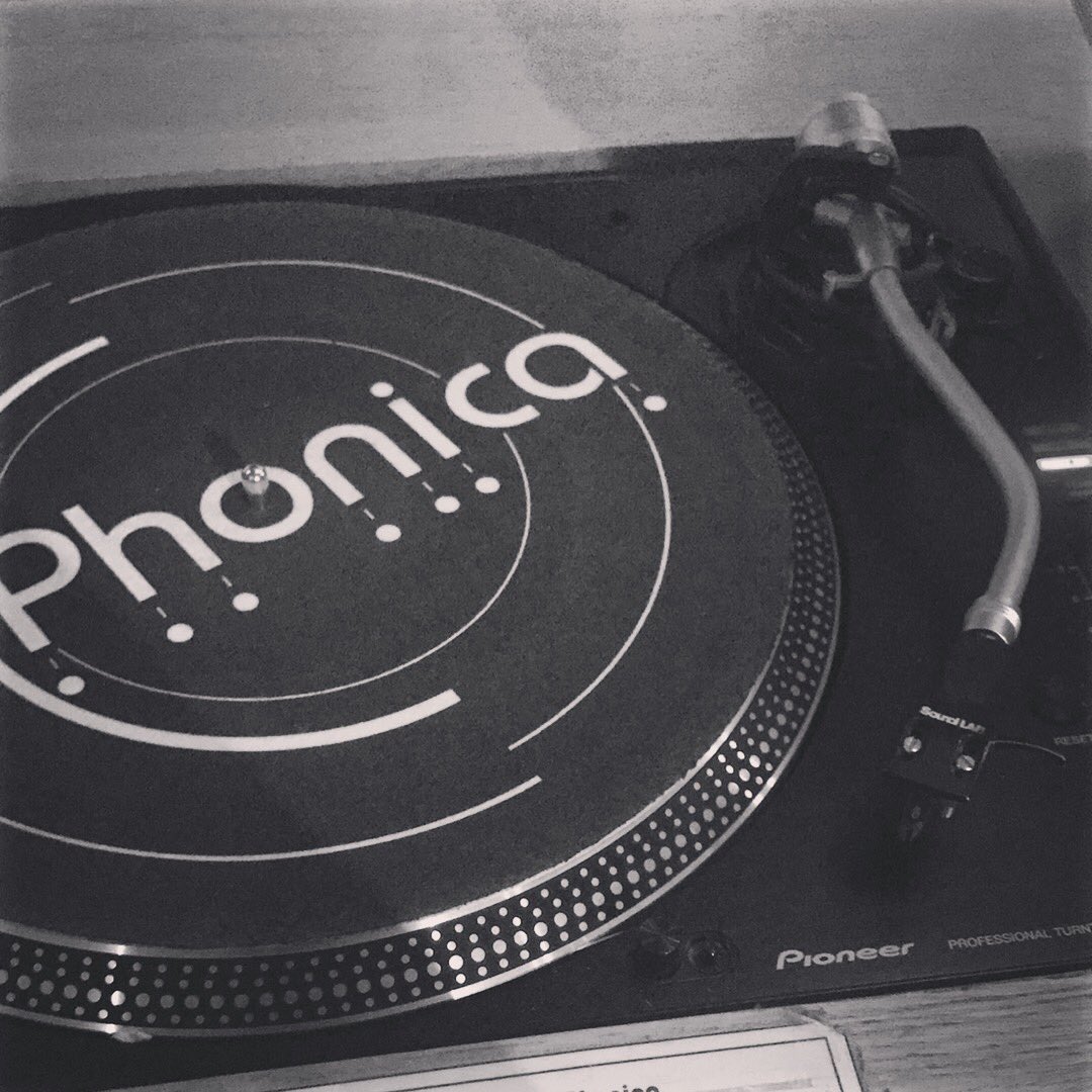 ThibaudBulliot's tweet photo. Guess what I'm doing today 👏🏻#Turntables #music https://t.co/pDMNz1vLve