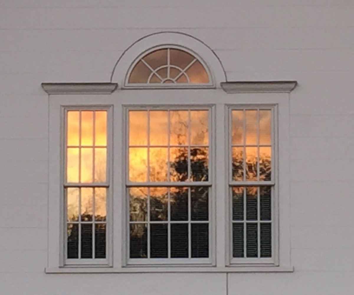 seashorehomescc's tweet photo. Morning reflection. #sunrise#capecod#windowpanes#colorsofmorning#capecodbuilder#capecodrealestate#weloverealestate#welovecapecod https://t.co/I8NuESroZm