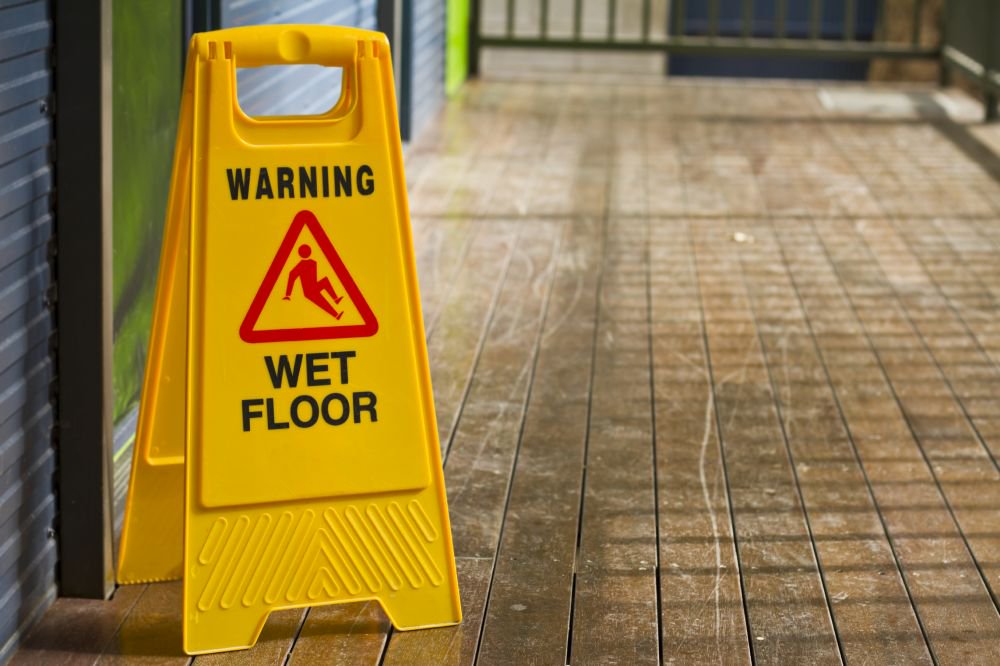 Image1USA's tweet image. Employees won't #clean the office unless they see an effort from the bosses to do the same. #bringinpros #notanexpense 630-616-1010